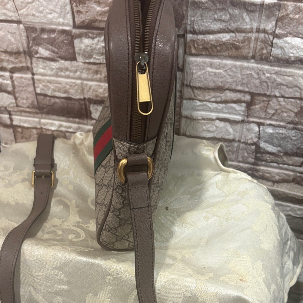 Gucci Beige/Brown GG Supreme Messenger Bag with Red/Green Stripe - Picture 3 of 7